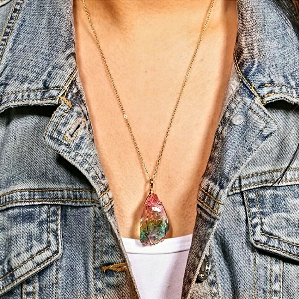 *Only 2 Left!!* Chakra Quartz Rainbow Necklace 🌈 - Picture 3 of 3